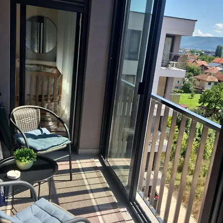 Apartment - Elegant 2br & 2ba