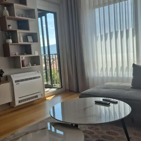 - Elegant 2br & 2ba Apartment *